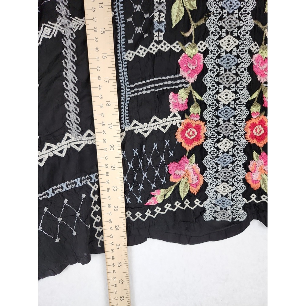 Johnny Was Blouse Womens XL Floral Embroidered Black Short Sleeve Boho Chic - Picture 3 of 8